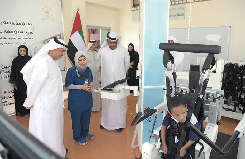 مؤسسة زايد العليا لأصحاب الهمم تضيف خدمة العلاج بجهاز «اللوكومات» الروبوتي في مدينة العين