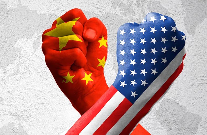 حرب التضليل المُتبادلة والثمن خسارة الديمقراطية ... 