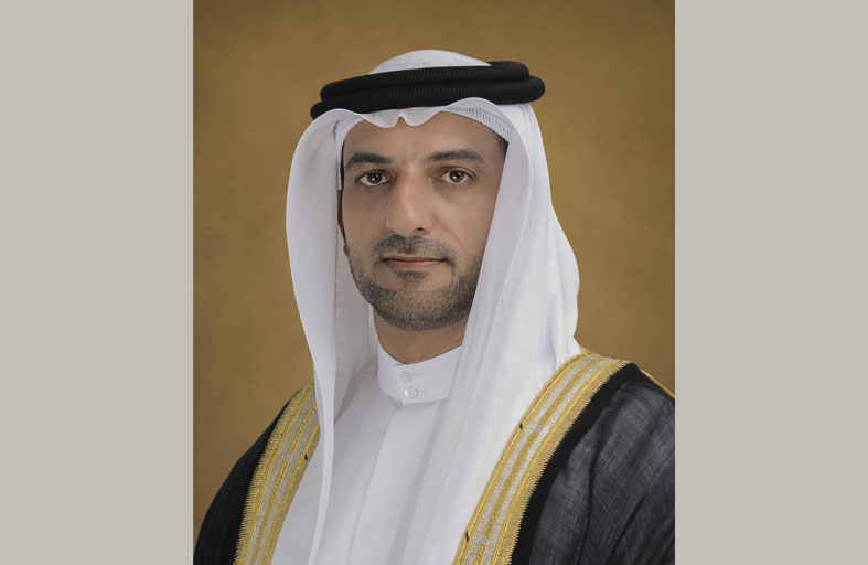 سلطان بن أحمد القاسمي يوجه بمنح دراسية بجامعة الشارقة لأوائل الثانوية