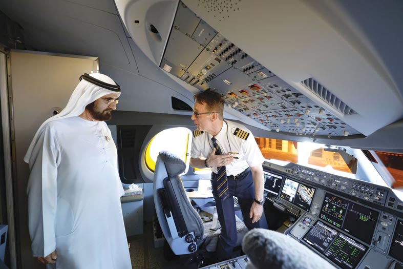 محمد بن راشد: مستمرون في رفع سقف معايير التنافسية في مجال السفر والنقل الجوي عالمياً 