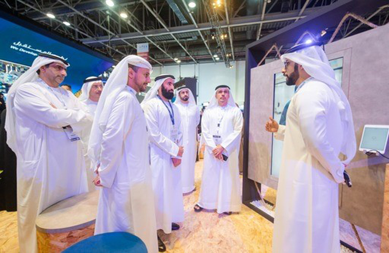 محاكم دبي تطلق «خدمة المسار السريع لخدمات الكاتب العدل» لتسريع إنجاز المعاملات 