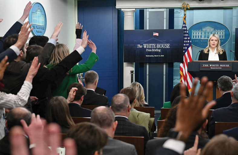 ترامب يبحث الدور الأمريكي في ​إيران بعد الحرب