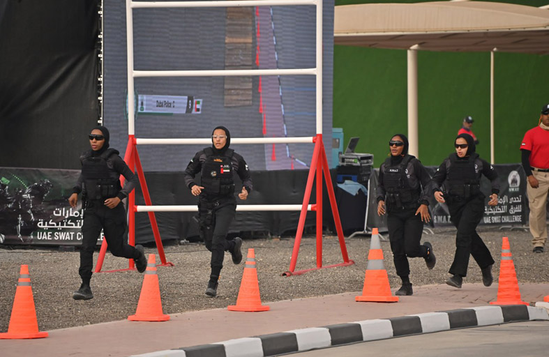 قادة فرق «سوات»: سيدات شرطة دبي أثبتن بصمتهن في ميدان الرجولة