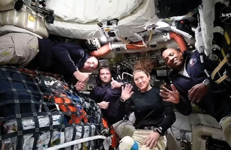 رواد فضاء «أرتميس 2» يصلون إلى نطاق جاذبية القمر