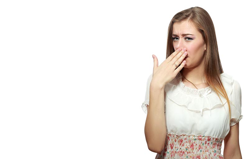 رائحة الفم الكريهة قد تشير إلى أنك تحمل عامل خطر يسبب أمراض القلب