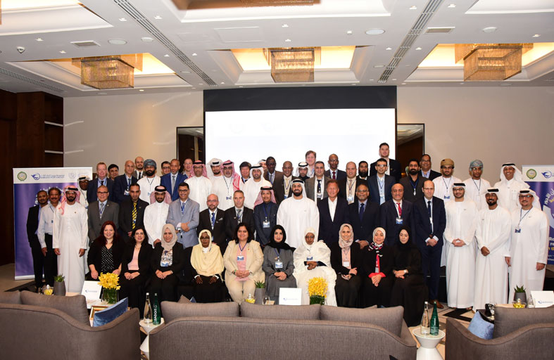 مجموعة بريد الإمارات تستضيف اجتماع المائدة المستديرة بشأن نظم الأجور في المنطقة العربية