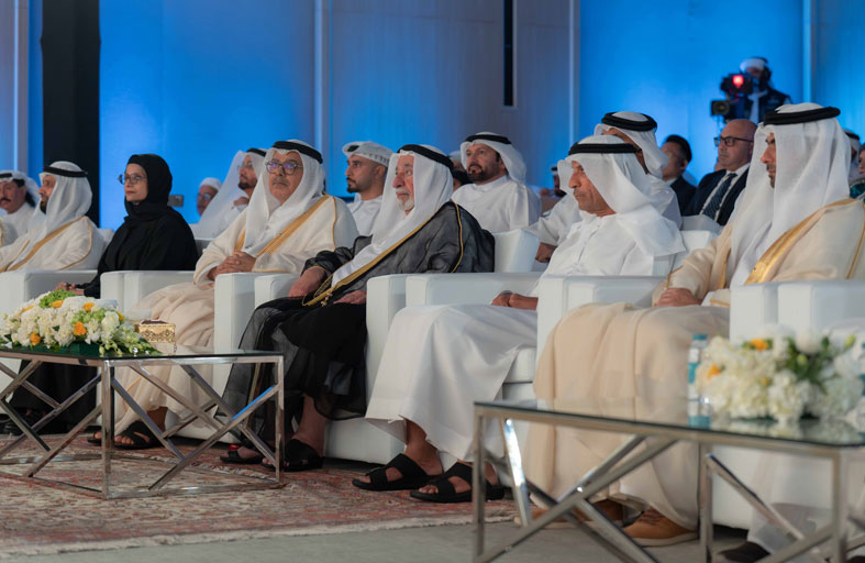 سلطان القاسمي يكرم الفائزين بجائزة الشارقة الدولية للتراث الثقافي في دورتها السادسة 