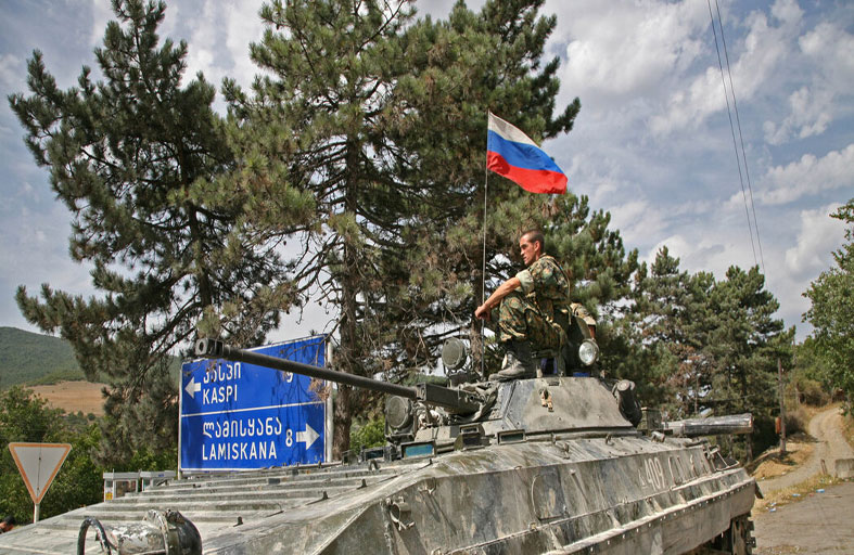 غازيتا: تدريب كل شباب روسيا لن يساعد الجيش