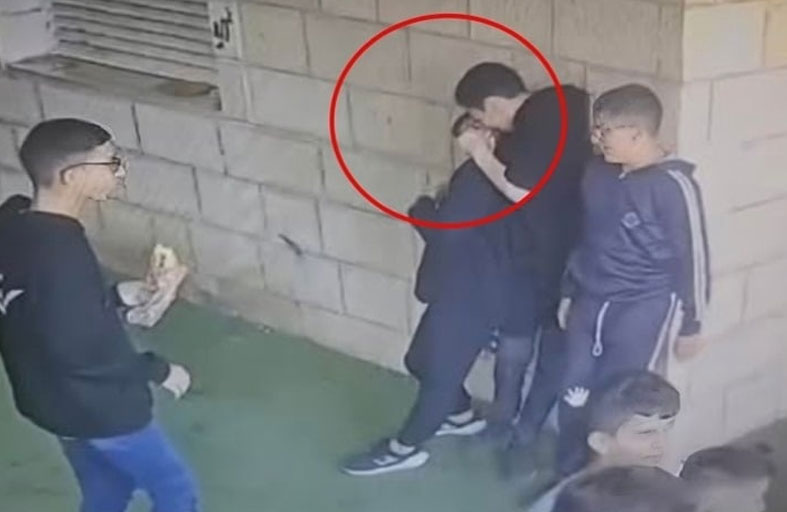 طفل يخنق زميله داخل المدرسة