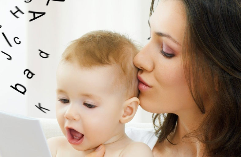مخاطبة الرضع بنبرة غنائية تساعدهم على تعلم اللغة