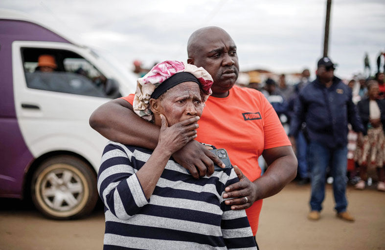 هجوم مسلح يوقع عشرات الضحايا في جنوب أفريقيا