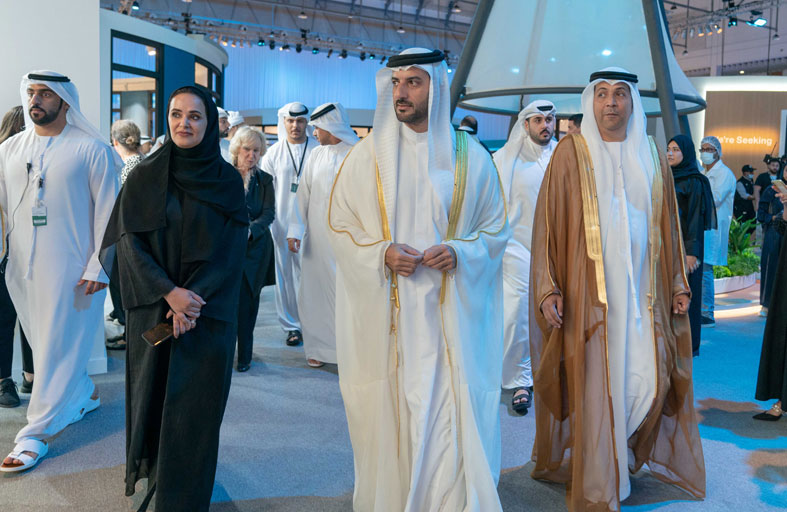 سلطان بن أحمد القاسمي يتفقد الأجنحة المشاركة في المنتدى الدولي للاتصال الحكومي 2022