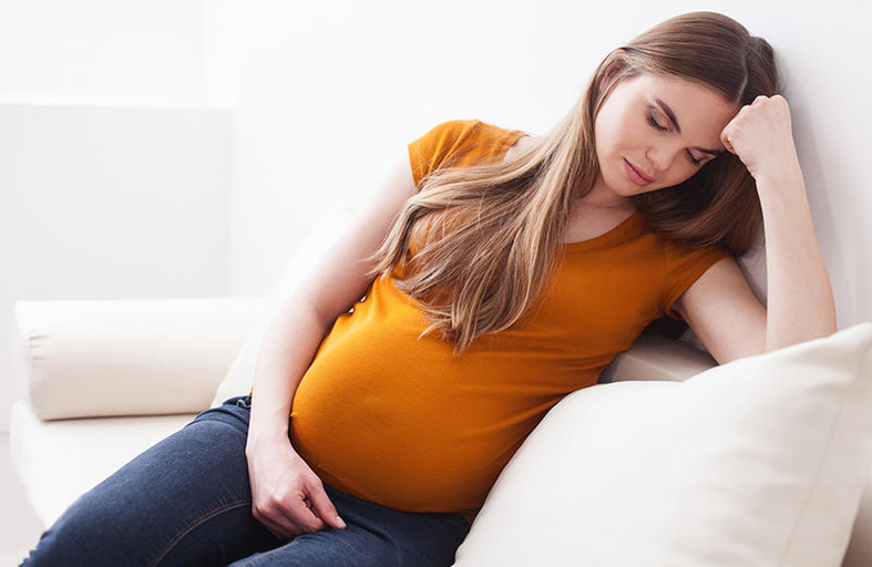 اكتئاب الحامل يُضعف مناعة الطفل