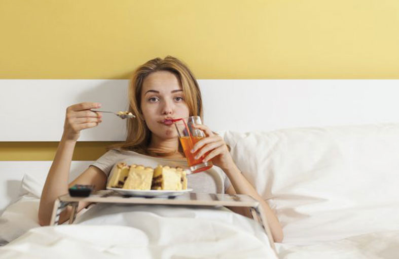 ما أضرار النوم مباشرة بعد تناول وجبة؟
