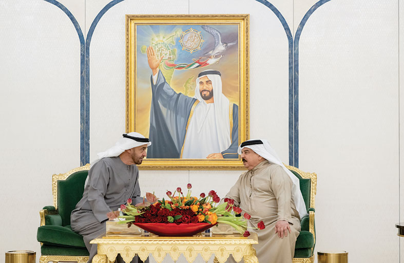 ملك البحرين يشيد بدور الإمارات بقيادة محمد بن زايد في نصرة قضايا الأمة ودعم منظومة العمل الخليجي والعربي المشترك  