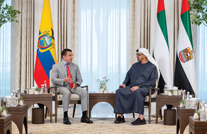 رئيس الدولة ورئيس الإكوادور يؤكدان أهمية العمل من أجل السلام والاستقرار الإقليمي والعالمي 