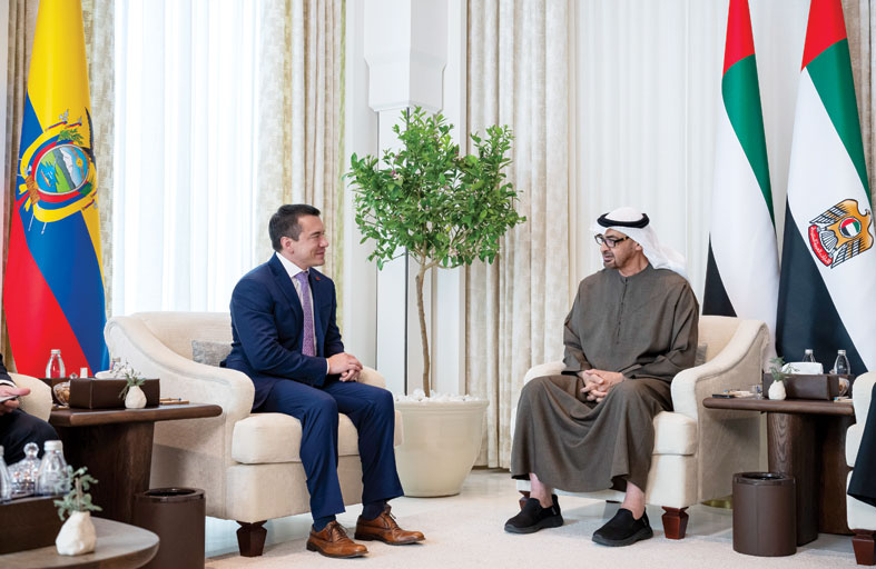 رئيس الدولة ورئيس الإكوادور يؤكدان أهمية تعزيز السلام والاستقرار في المنطقة والعالم وتسوية النزاعات عبر الحوار 