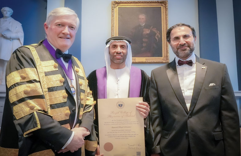 سفير الإمارات لدى إيرلندا يحضر حفل تكريم البروفيسور حميد الشامسي بزمالة الكلية الملكية للأطباء