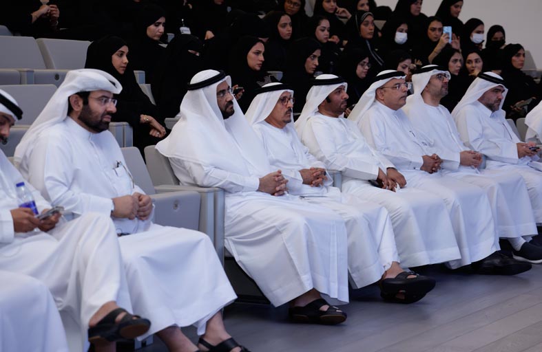 مدير عام محاكم دبي يدشن التقرير السنوي لعام 2021 تحت عنوان «العدالة الرقمية وصنع المستقبل »