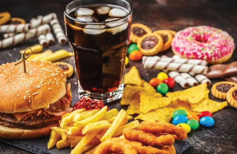 خبراء: الأغذية فائقة المعالجة خطر على الصحة العامة 