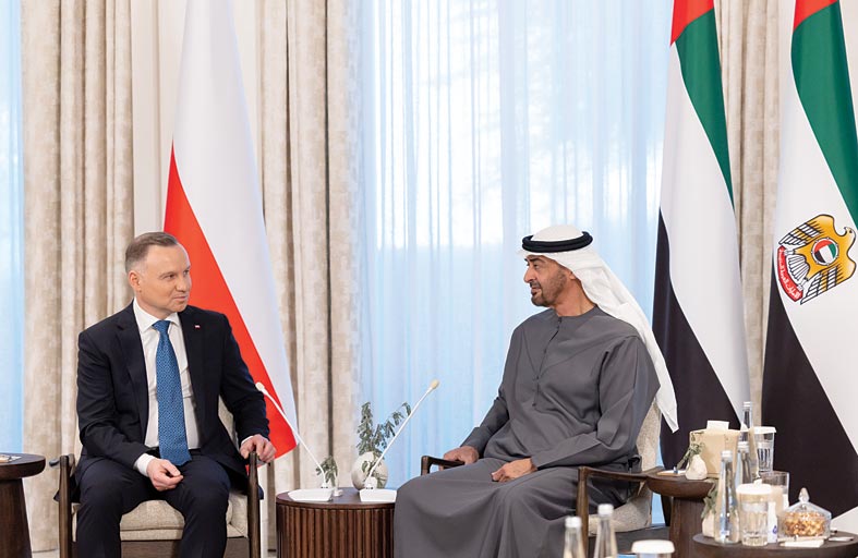 رئيس الدولة يبحث مع رئيس بولندا سبل تعزيز العلاقات الثنائية والقضايا الإقليمية والدولية 