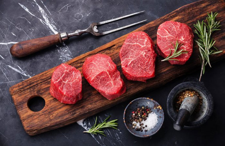 اللحوم الحمراء تزيد الإصابة بأمراض القلب