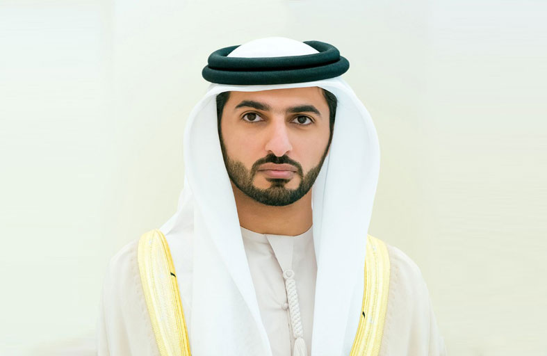 راشد بن حميد يشيد بعطاء المرأة الإماراتية ويؤكد توفير كل أسباب النجاح للكرة النسائية