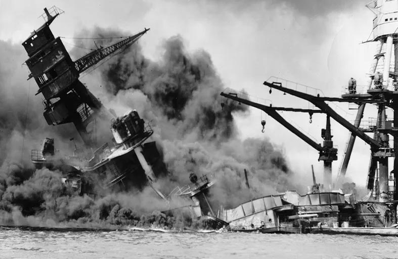 «بلومبرغ» تذكّر واشنطن الساعية إلى خنق بوتين، بهجوم بيرل هاربور