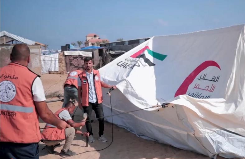 «عملية الفارس الشهم 3» تُقدم المساعدات الإنسانية لإغاثة النازحين في غزة 