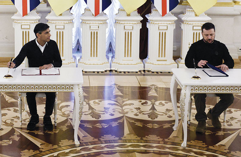 زيلينسكي يشيد بإبرام اتفاق أمني غير مسبوق مع بريطانيا 