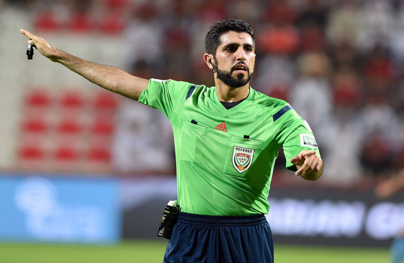أحمد عيسى درويش يدير مباراة مصر والجزائر في كأس العرب للشباب
