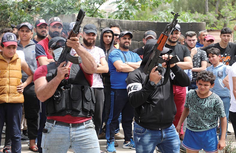 لبنانيون يتظاهرون لإسقاط الكابيتل كونترول