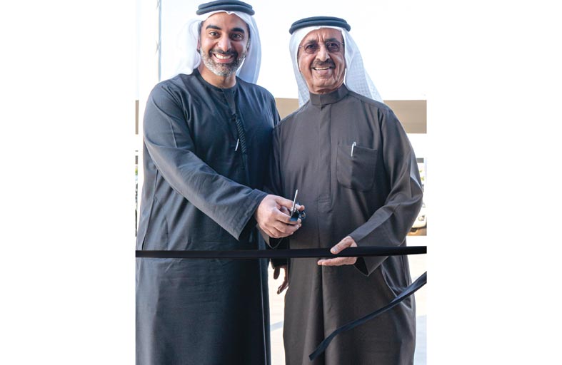 حشر بن مكتوم آل مكتوم يفتتح أحدث متاجر كارتر آند وايت الإماراتية في دبي هاربر