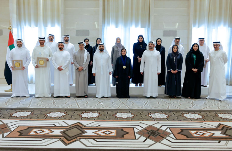 محمد بن راشد: دعم المرأة وضمان مشاركتها في صنع مستقبل الدولة هو نهج ثابت ومبدأ أصيل لقيادة وحكومة الإمارات 