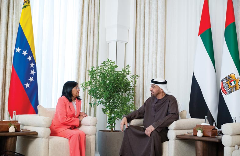 رئيس الدولة يبحث مع نائبة رئيس فنزويلا علاقات التعاون بين البلدين