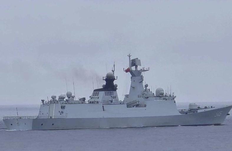 مدمرة يابانية دخلت المياه الصينية قرب تايوان وأثارت مخاوف بكين 