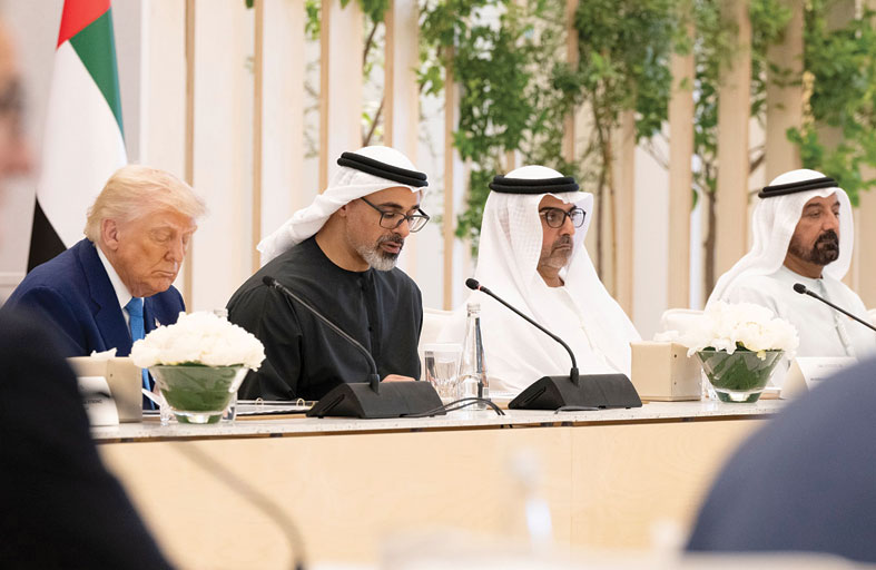 ولي عهد أبوظبي والرئيس الأمريكي يشهدان حوار الأعمال الإماراتي الأمريكي 
