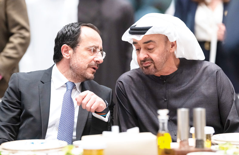 رئيس الدولة ورئيس قبرص يبحثان تعزيز الشراكة الإستراتيجية الشاملة بين البلدين والمستجدات في المنطقة 