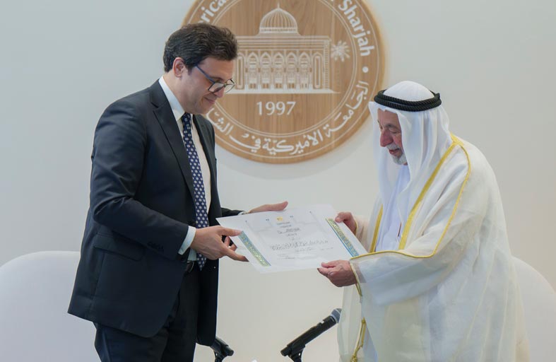 سلطان القاسمي يتسلم جائزة النيل للمبدعين العرب 2024