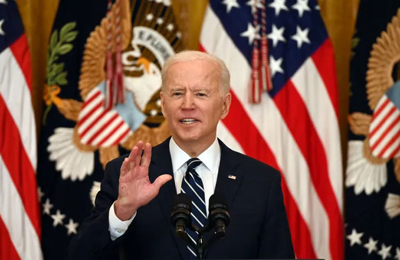 لماذا شعبية بايدن منخفضة إلى هذا الحد؟