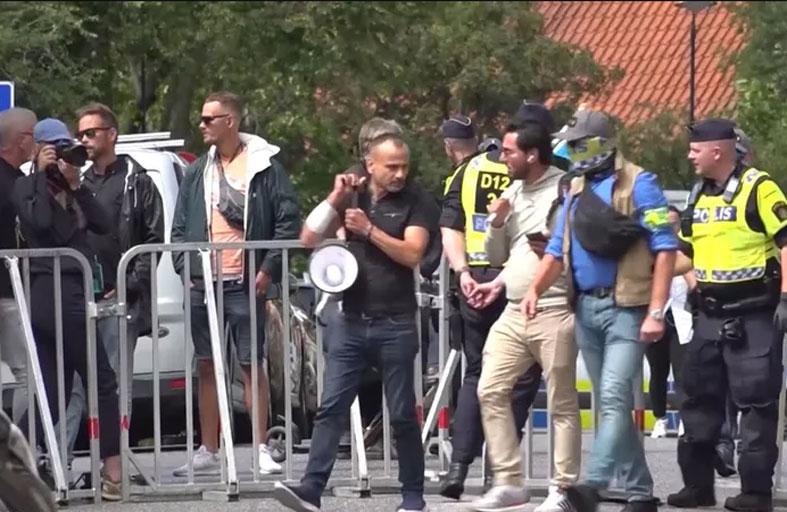 خبير: السويد تريد تبريد أزمة حرق المصحف دون تعديل القانون