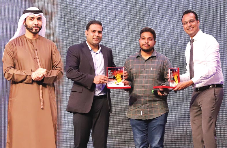 الحظ يبتسم لوافد هندي يربح جوائز سحوبات مجموعة دبي للمجوهرات مرتين خلال مهرجان دبي للتسوق