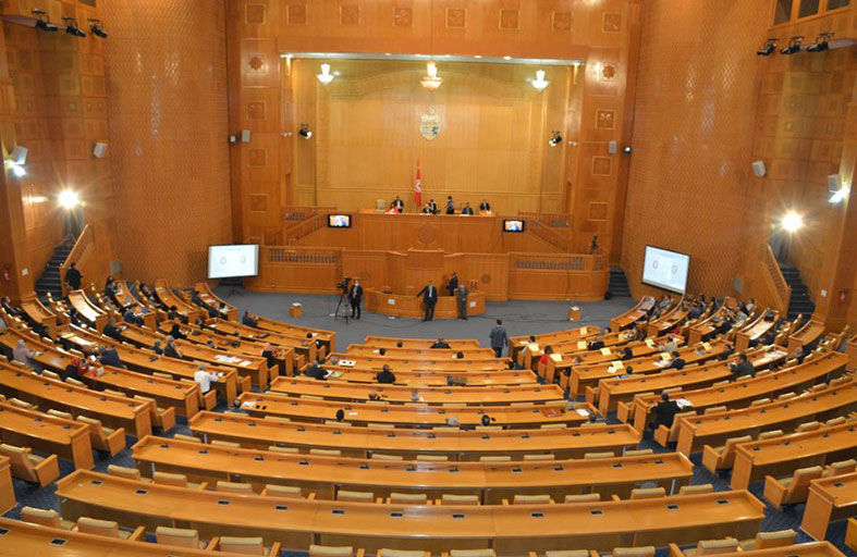 نواب الدستوري الحر في اعتصام مفتوح بالبرلمان