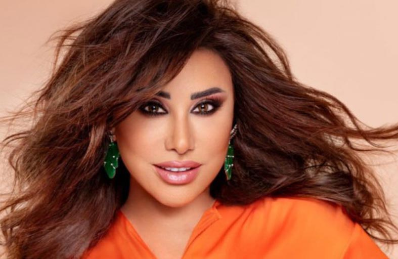 نجوى كرم تواسي لطيفة التونسية بوفاة شقيقها
