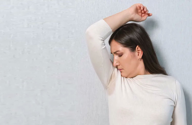 أسباب التعرق المفرط وطرق مكافحته