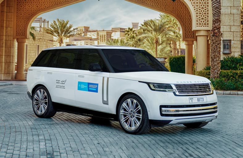 أسطول من السيارات الفاخرة لنقل كبار المشاركين في القمة العالمية للحكومات