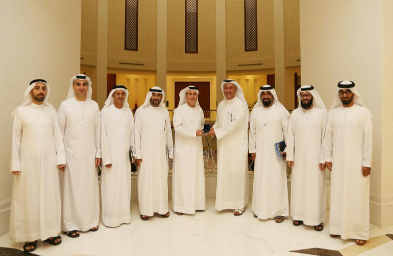 «غرفة الشارقة» و«اتصالات القابضة» يستشرفان الحلول التقنية المبتكرة لدعم مجتمع الأعمال