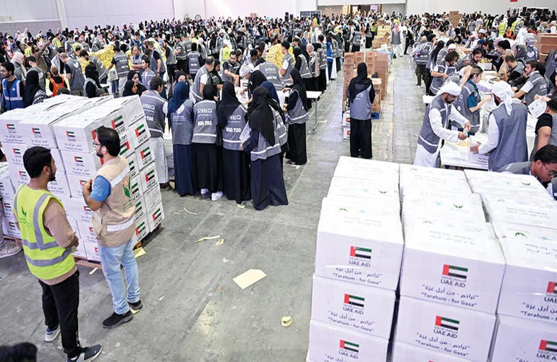 مكتب فخر الوطن يشيد بجهود متطوعي أبناء الإمارات لإغاثة أهل غزة 