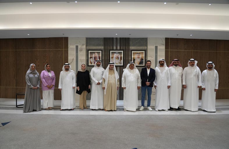 وفد جمعية الصحفيين الإماراتية يختتم مشاركته في دورة تدريبية بالبحرين