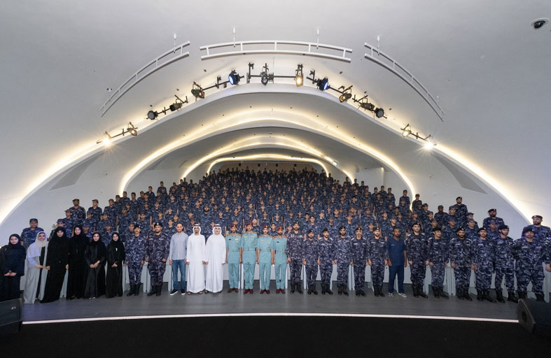 عمر سلطان العلماء: مستقبل الحياة الرقمية سيصنع بأيدي الطاقات الشبابية الواعدة 